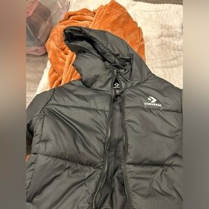 Cropped converse puffer jacket